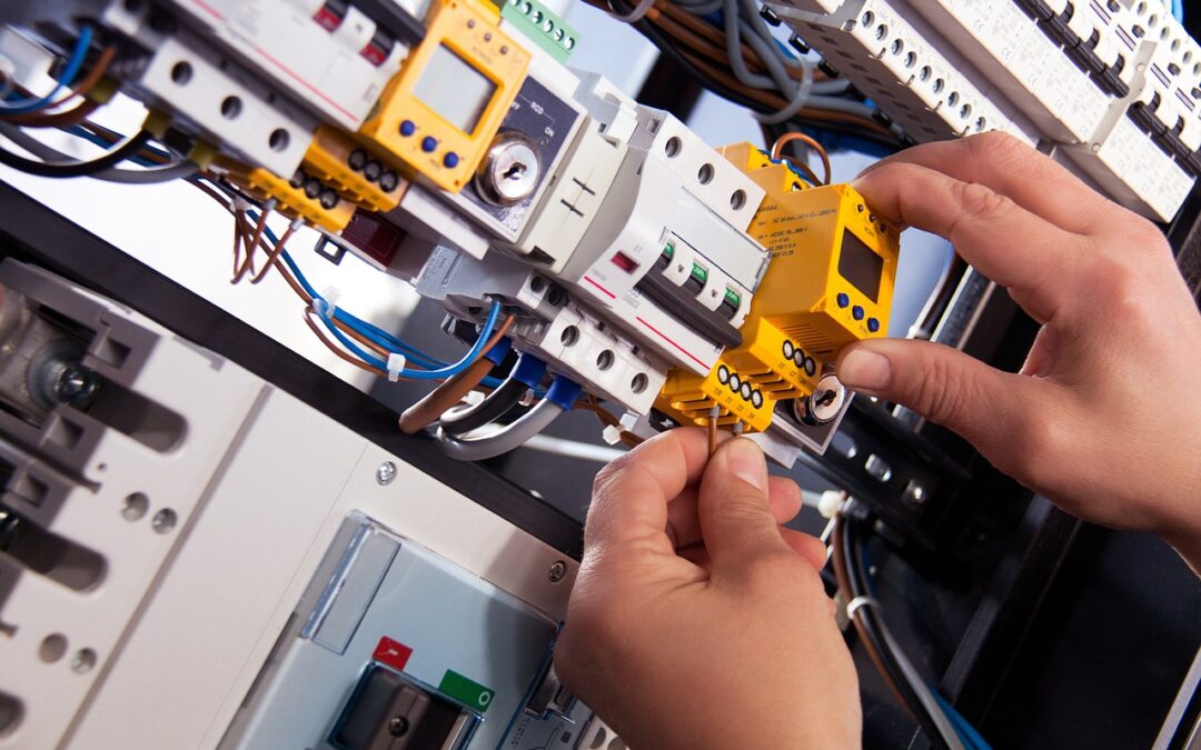 Elektroniker verschiedener Fachrichtungen    – gern auch Quereinsteiger